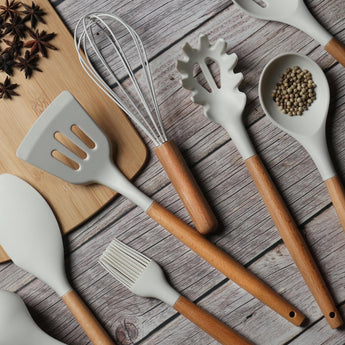 COOKWARE ESSENTIALS - Quietasty